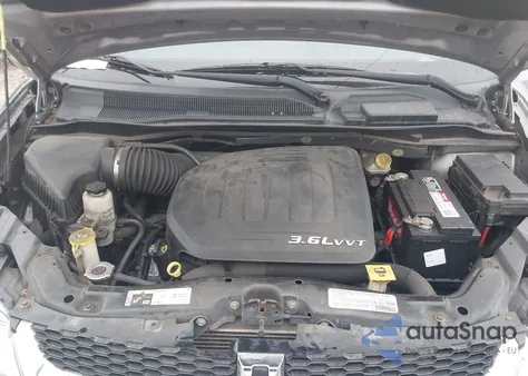 2013 Dodge Grand Caravan Sxt z USA, uszkodzony, nr VIN 2C4RDGCGXDR581225